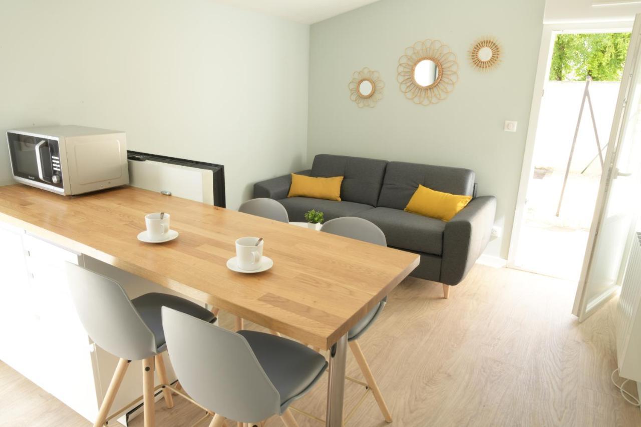앙굴렘 T2 - 28M2 Avec Cour Et Stationnement, Wifi Et Linge Fournis 아파트 외부 사진